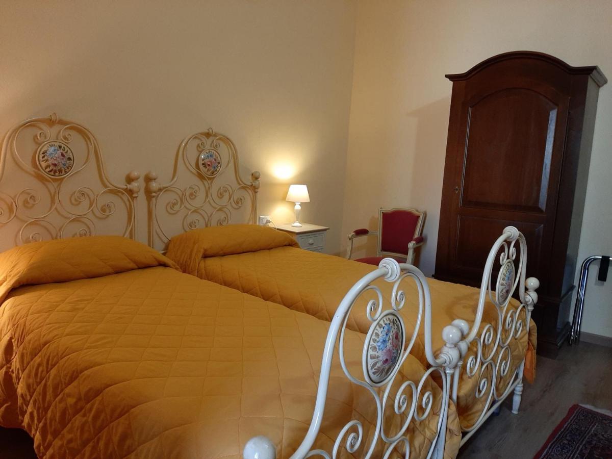 Bed & Breakfast La Casa Antica Macomer Exteriör bild