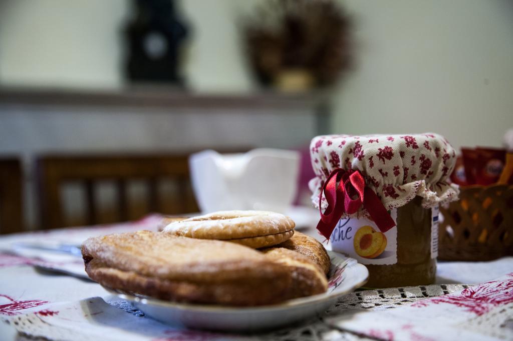 Bed & Breakfast La Casa Antica Macomer Exteriör bild